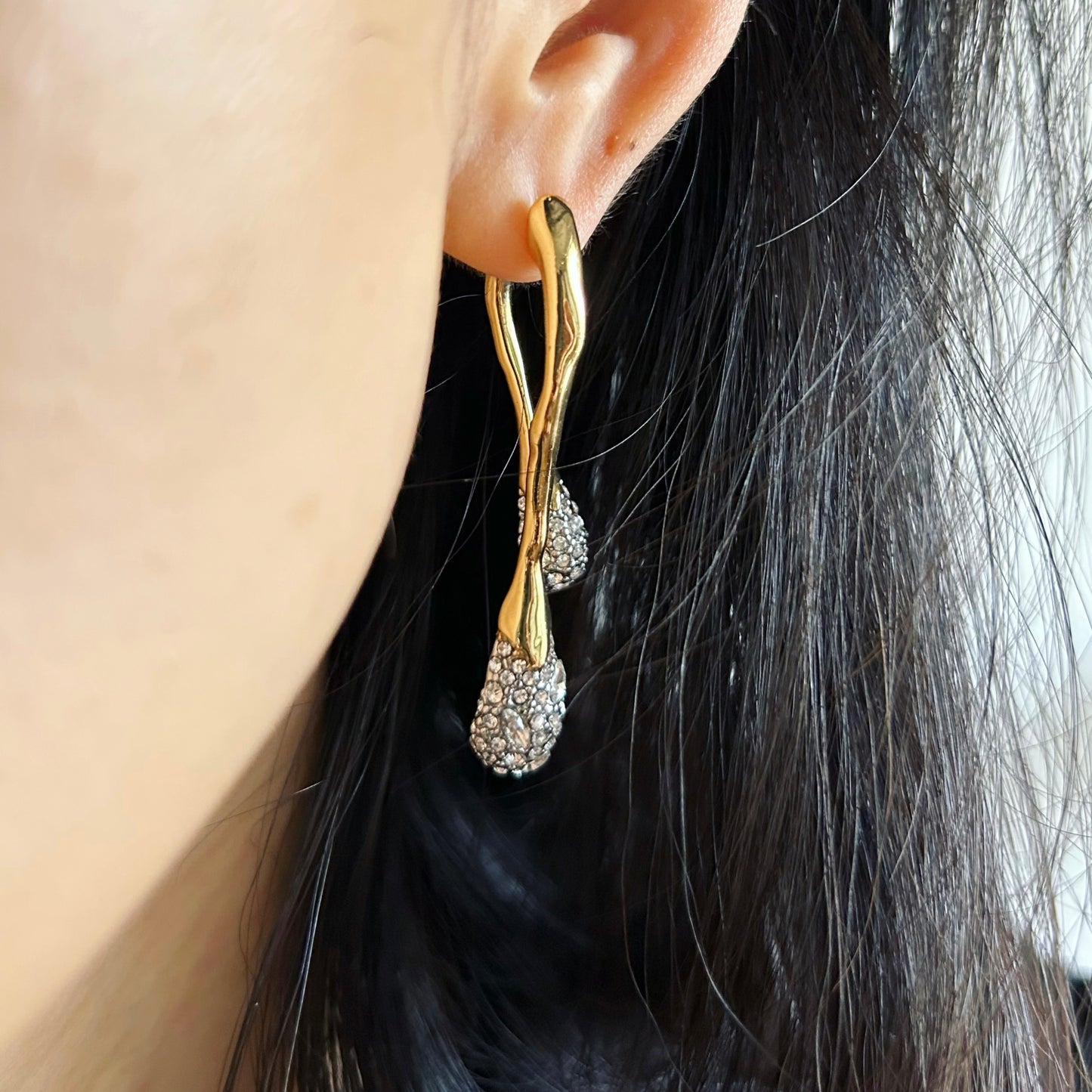 Long water drop Earrings with Sparkle diamond