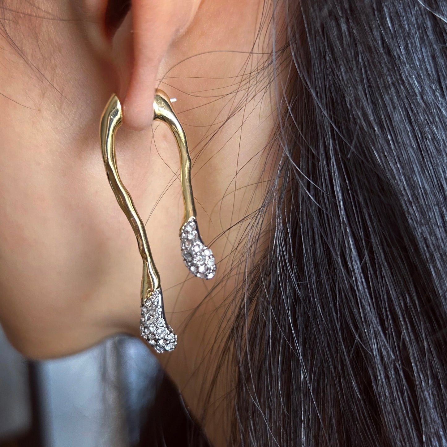 Long water drop Earrings with Sparkle diamond