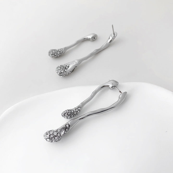 Long water drop Earrings with Sparkle diamond