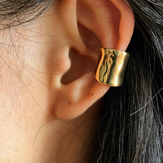 Minimalist Ear Cuff in Gold / Silver