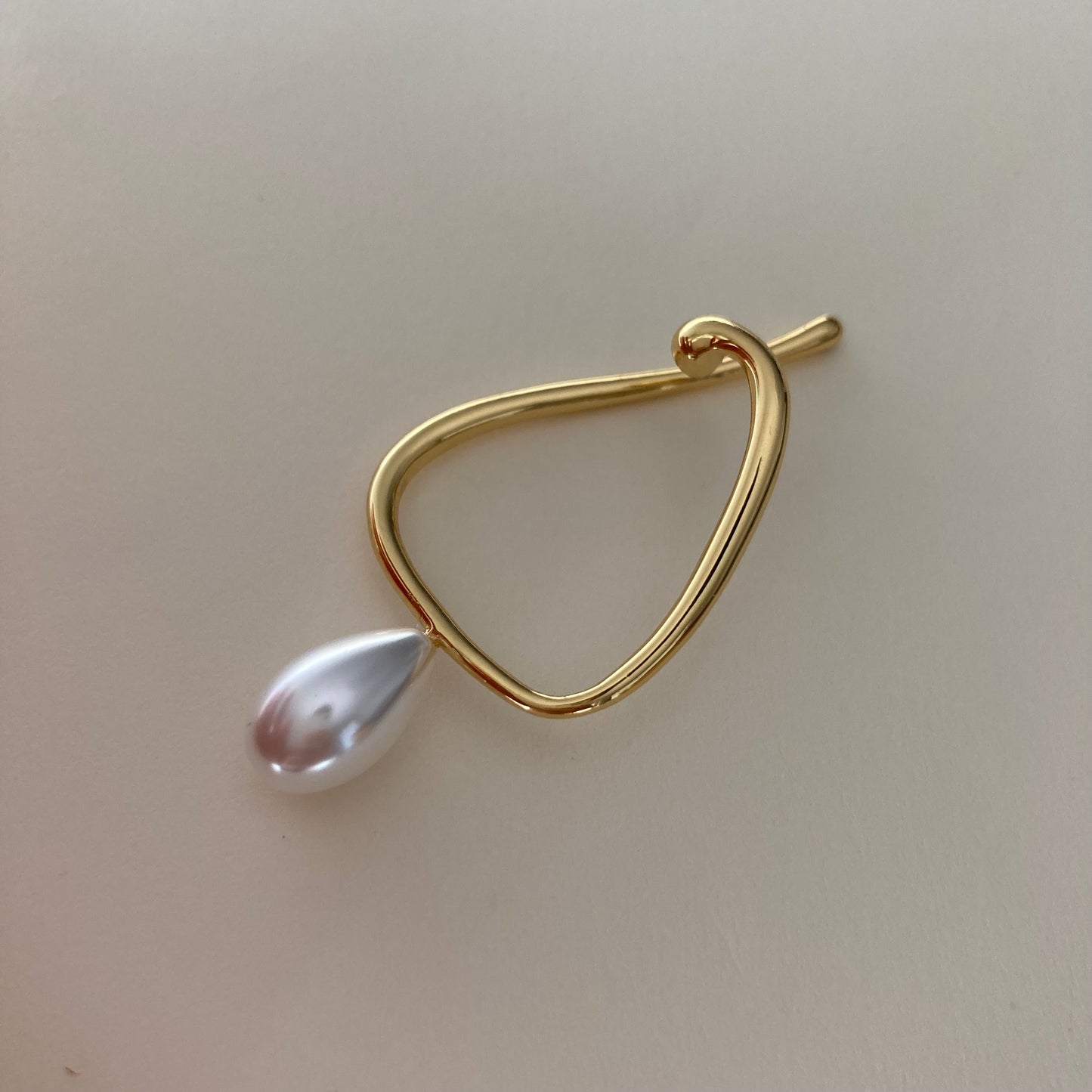 Wrap-around Pearl Ear Cuff