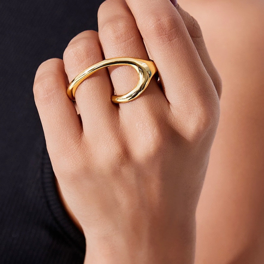 Modern Gold Twist two-finger Ring